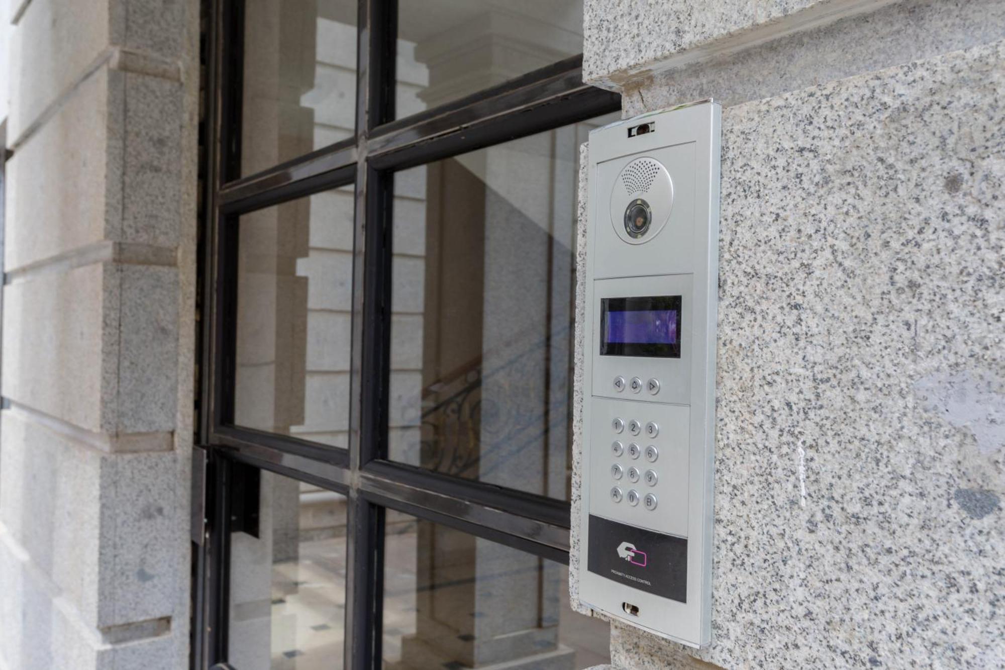 Serviced Apartment On Rustaveli Avenue 9 Tbilisi Zewnętrze zdjęcie